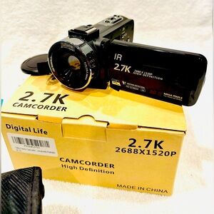 Like New! ANDOER Digital Life camcorder with all accessories